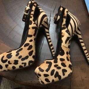 JESSICA SIMPSON leopard print platform heels